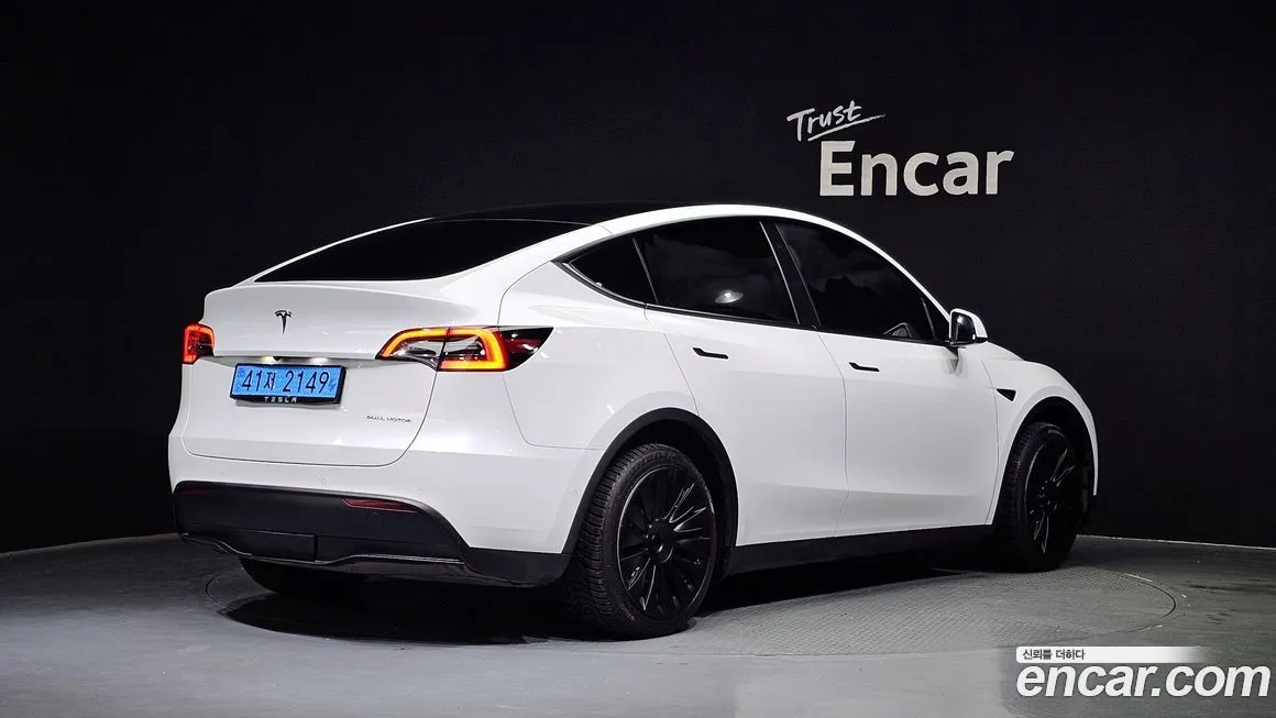 Tesla Model Y — фото 2