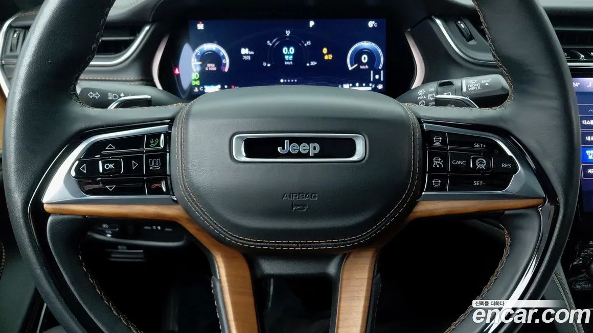 Jeep Cherokee — фото 6