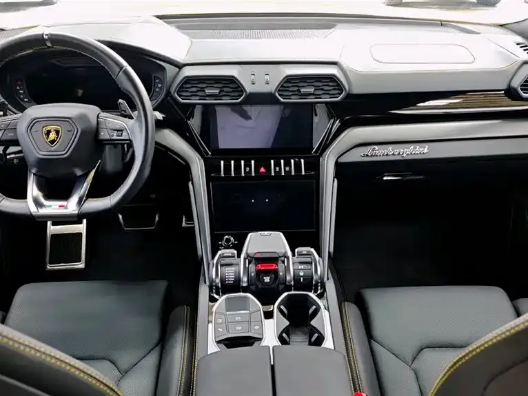 Lamborghini Urus — фото 7