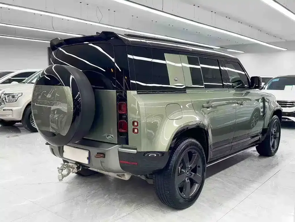 Land Rover Defender — фото 2