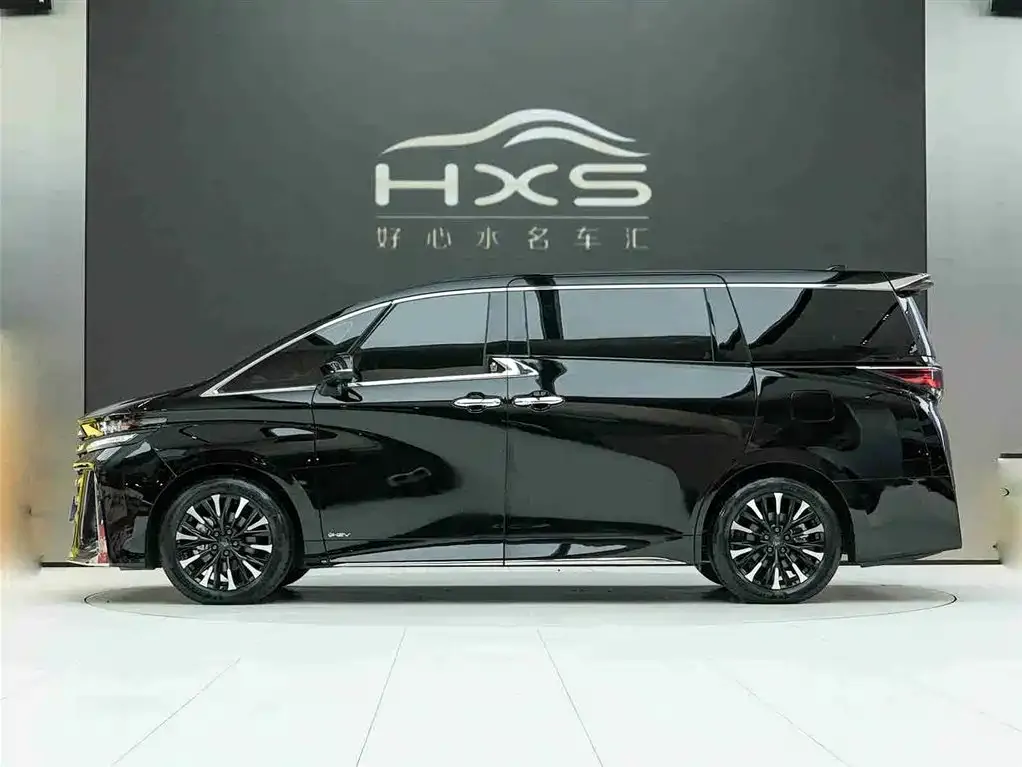 Toyota Vellfire — фото 5