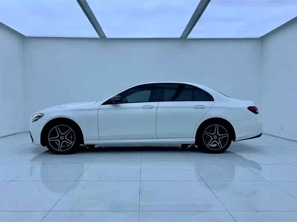 Mercedes-Benz E-Class (Import) — фото 2