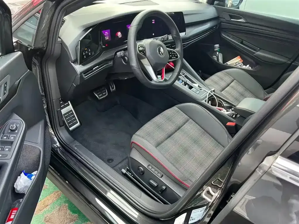 Volkswagen Golf GTI — фото 5