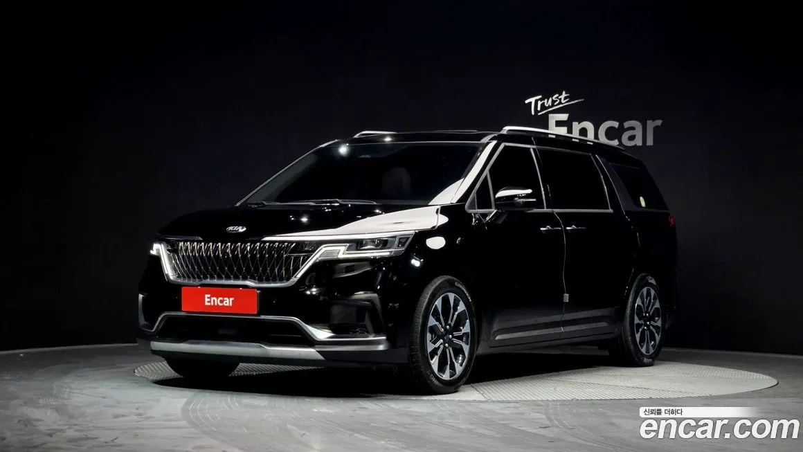 Kia Carnival — фото 1