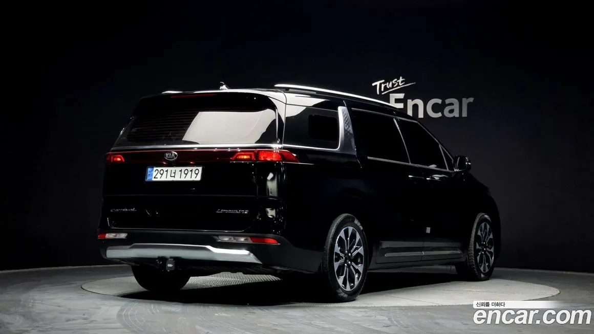 Kia Carnival — фото 2