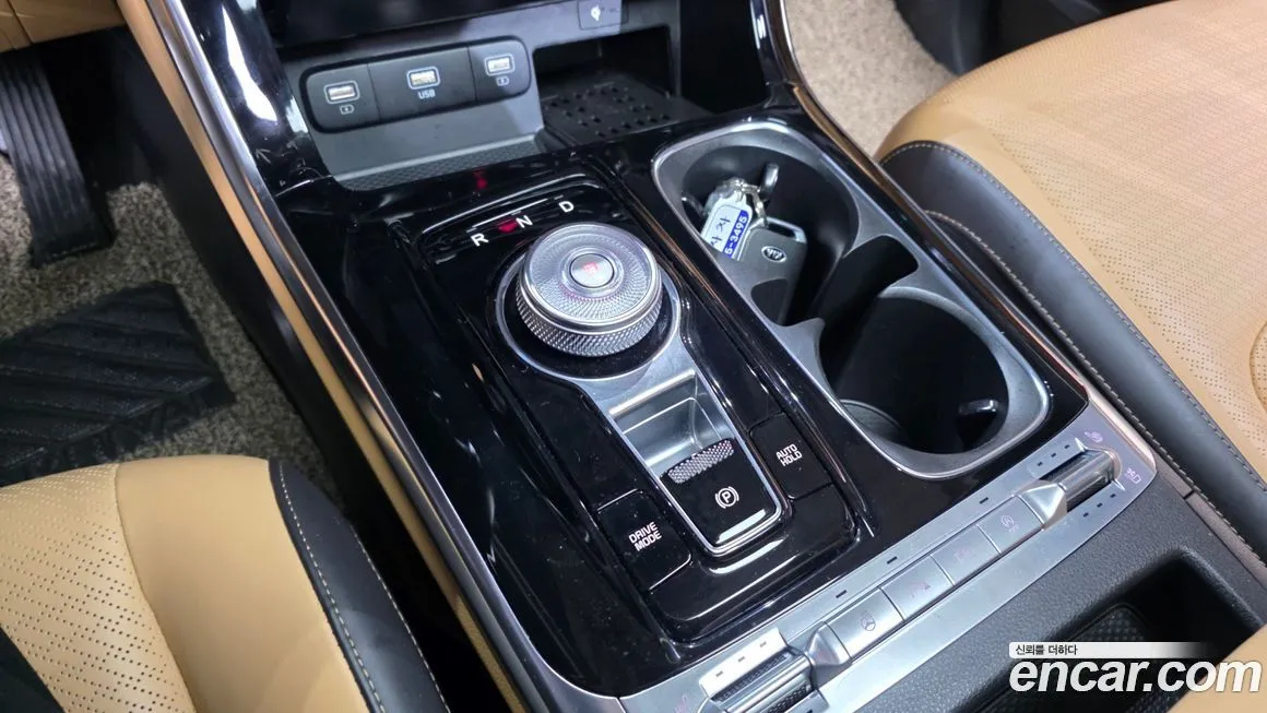 Kia Carnival — фото 10