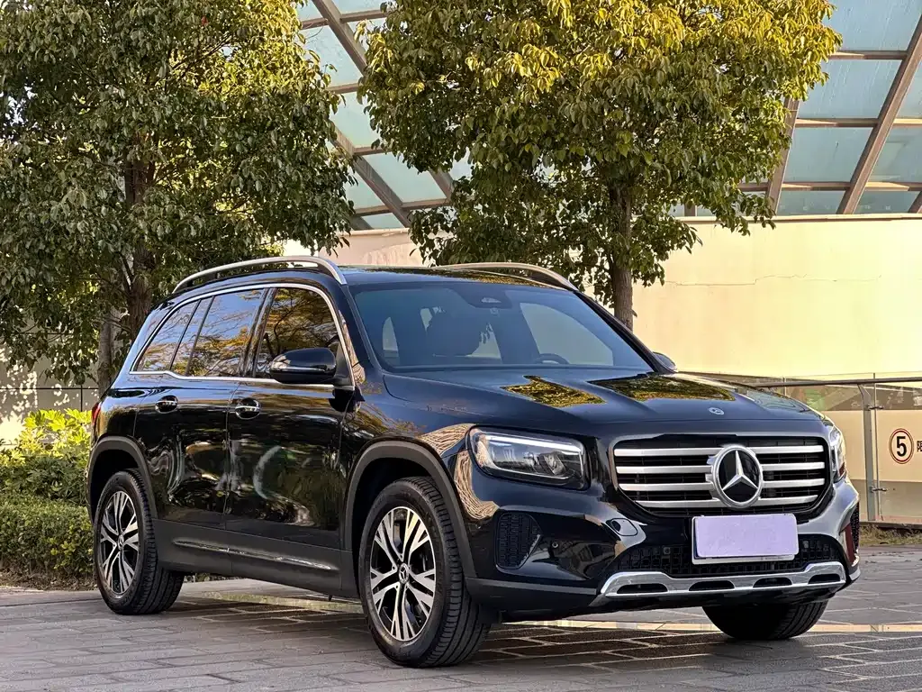 Mercedes-Benz GLB — фото 9