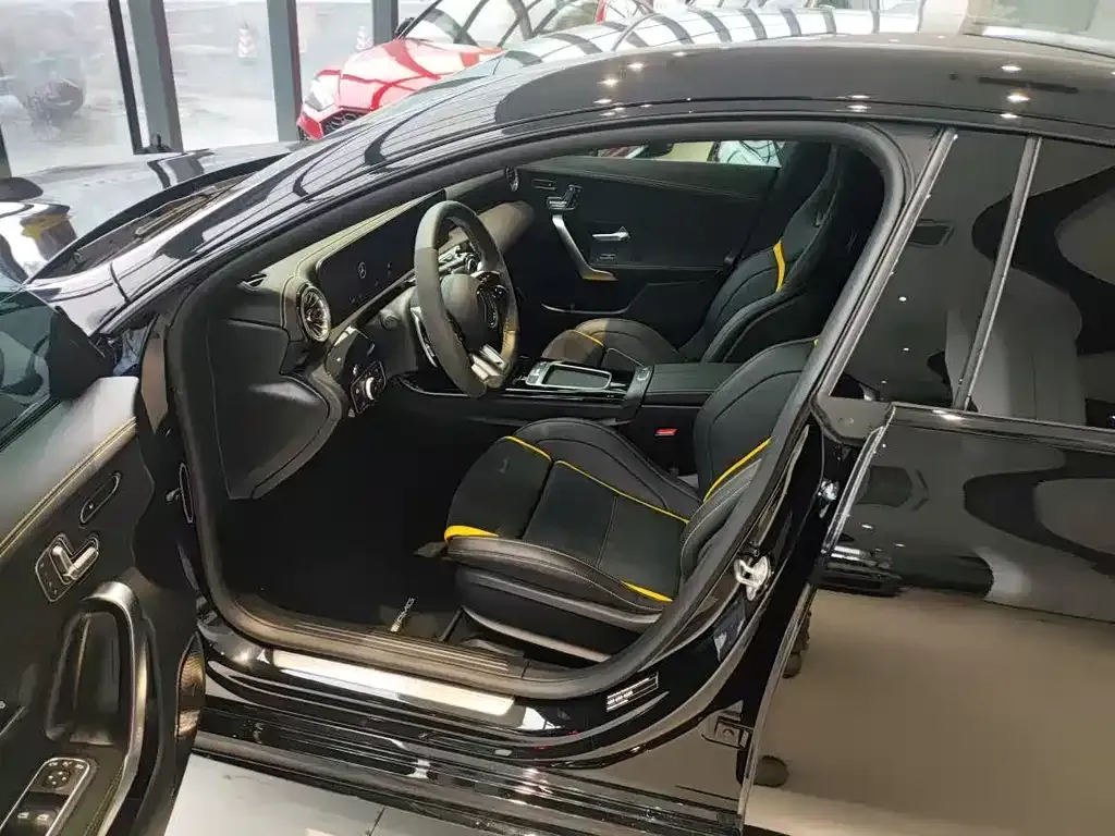 Mercedes-Benz CLA AMG — фото 3