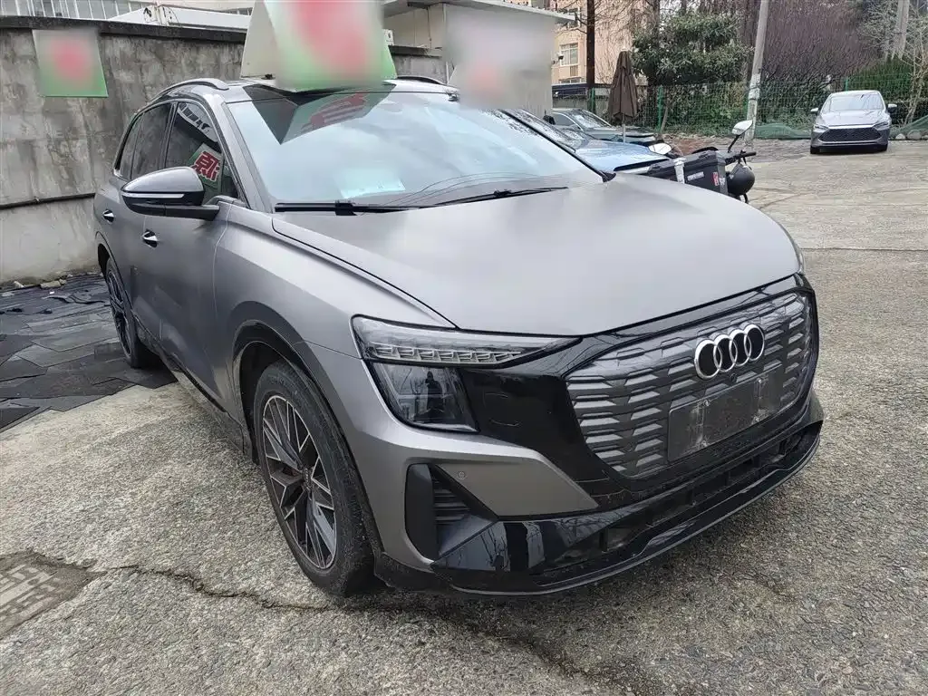 Audi Q5 e-tron — фото 3