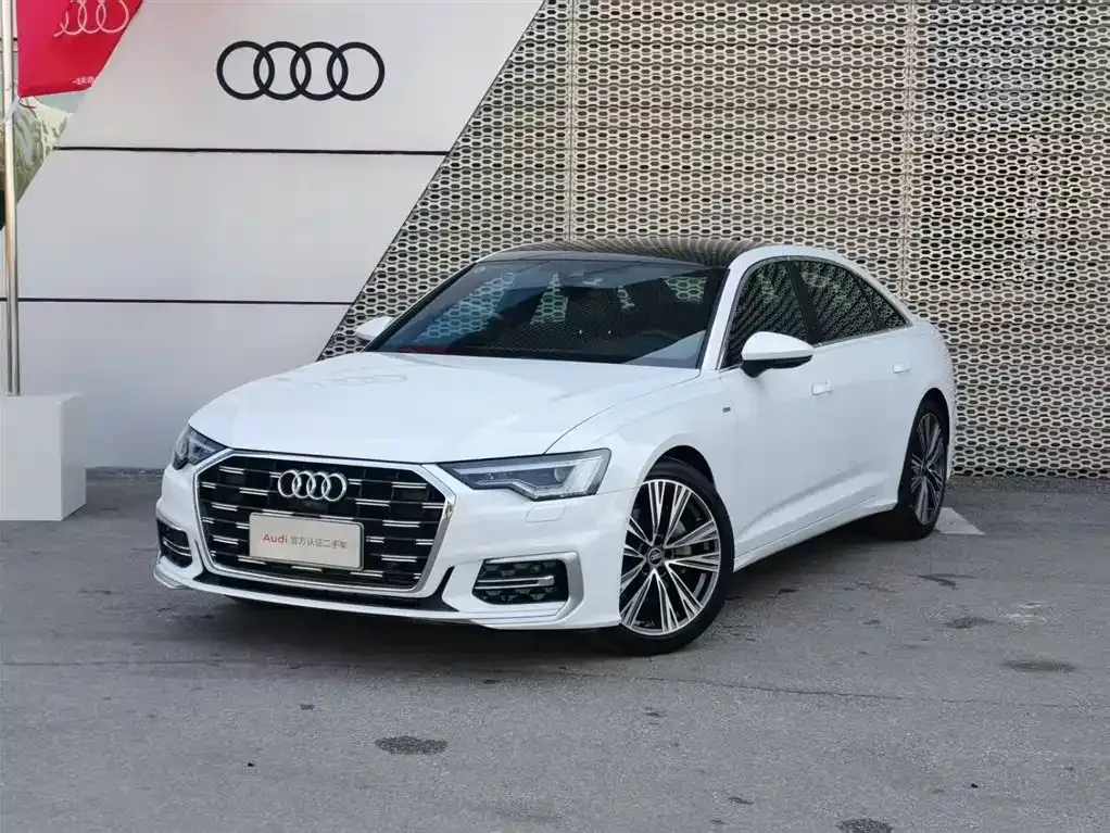 Audi A6L — фото 1