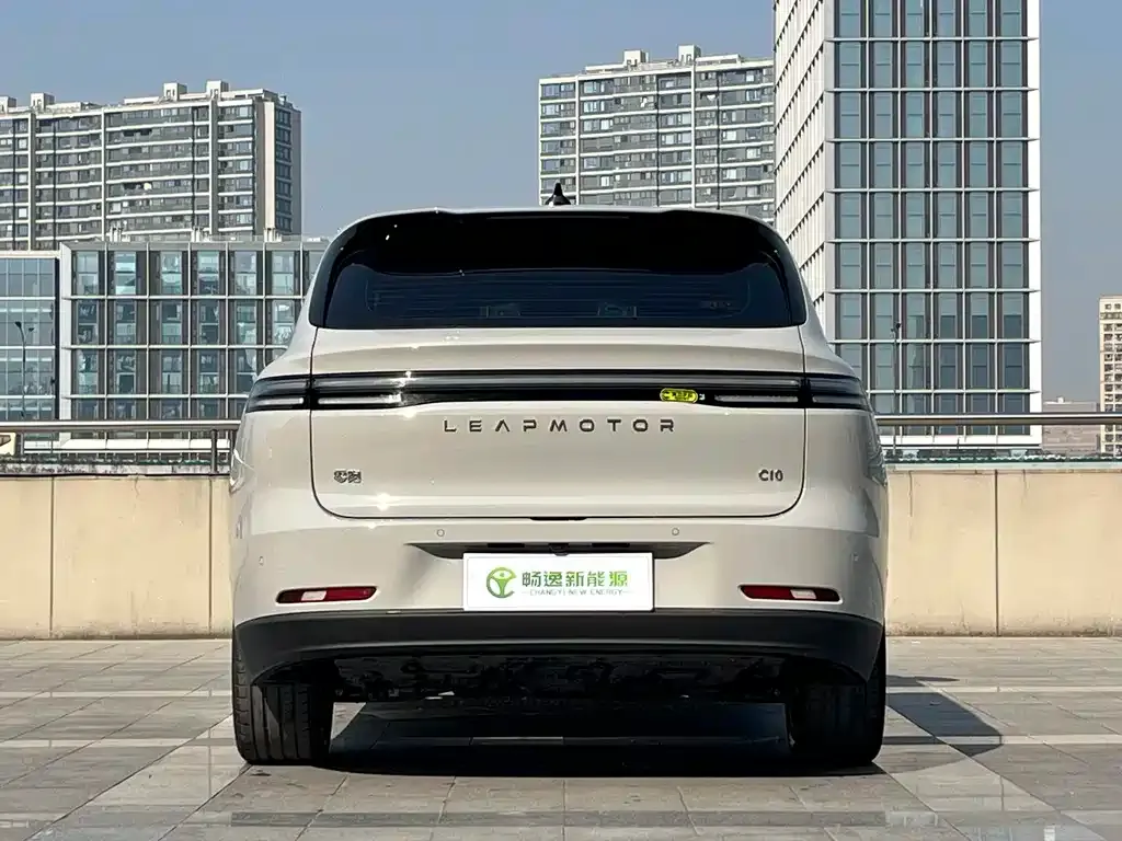 Leapmotor C10 — фото 10