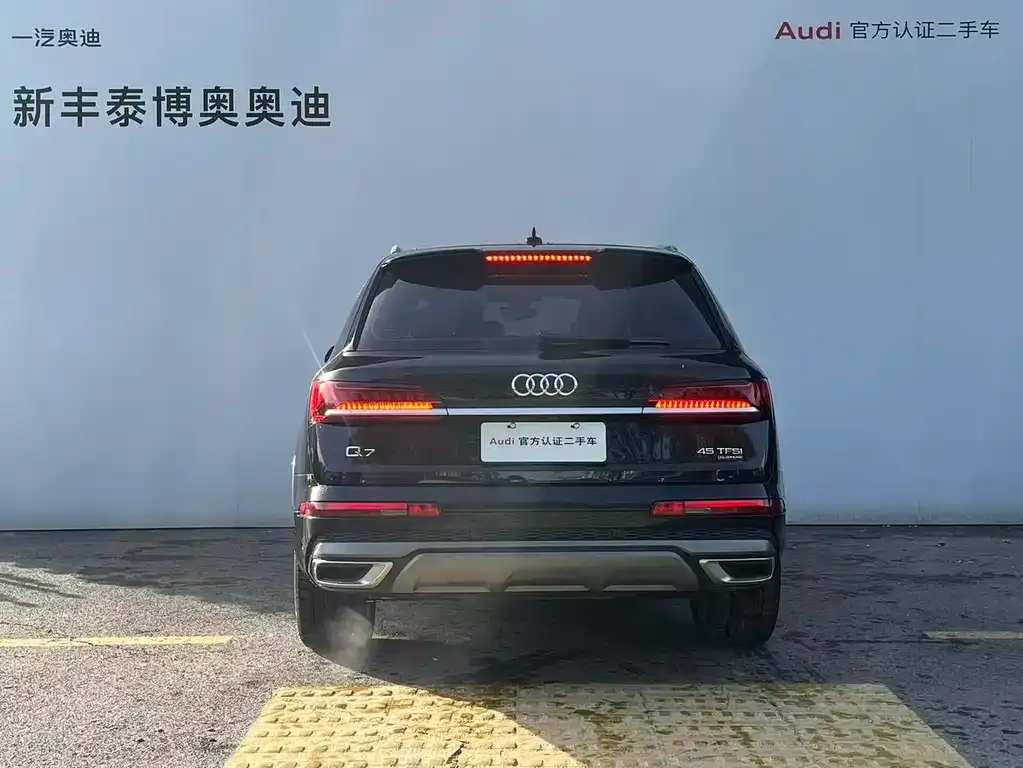Audi Q7 — фото 2