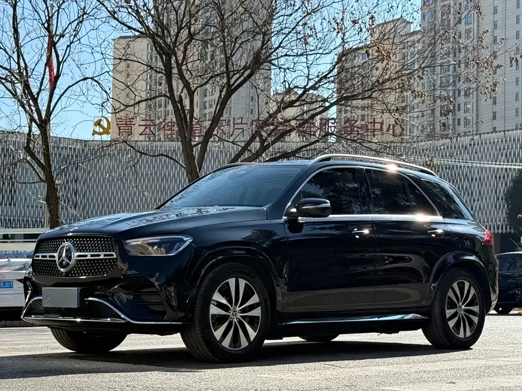 Mercedes-Benz GLE — фото 1