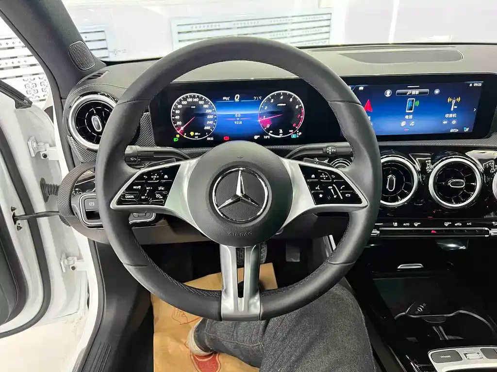 Mercedes-Benz A-Class — фото 9