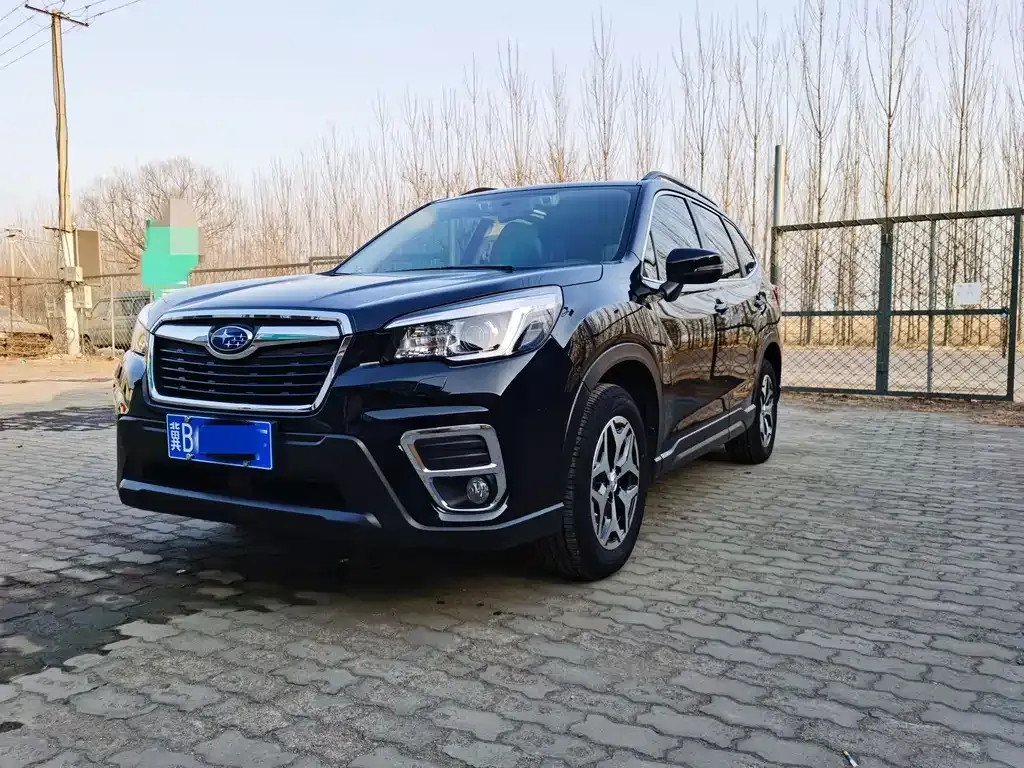 Subaru Forester — фото 1