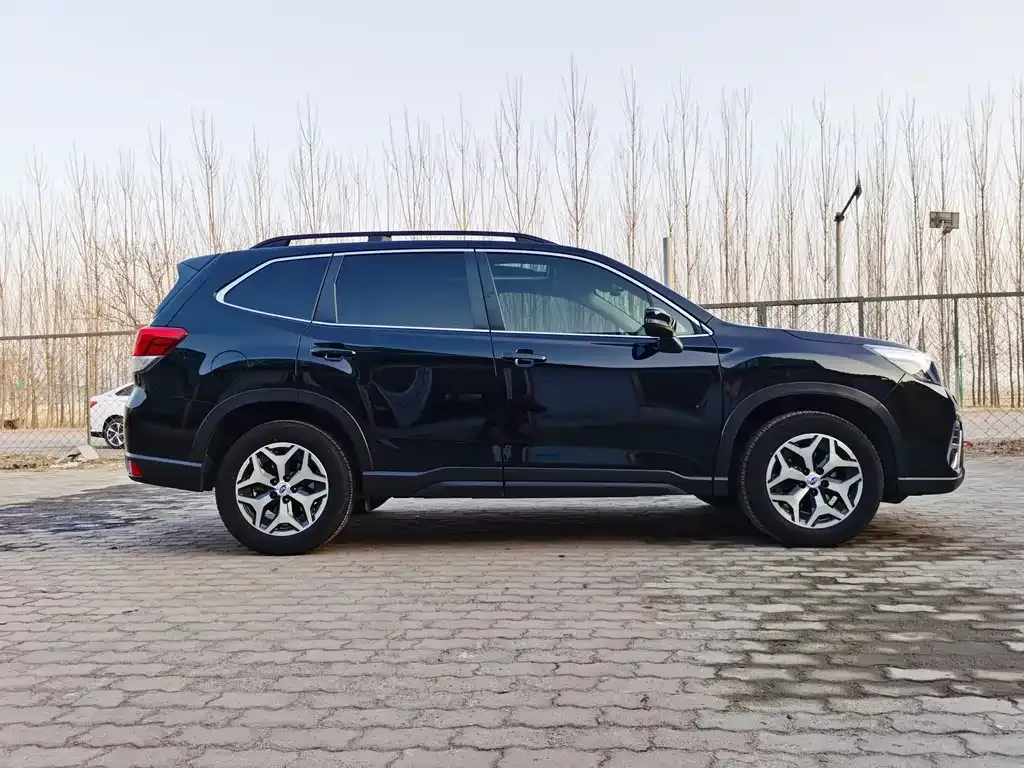 Subaru Forester — фото 3