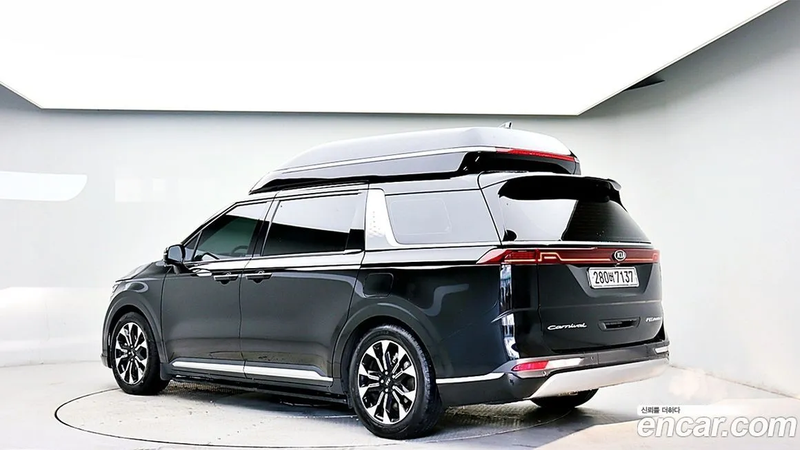 Kia Carnival — фото 3
