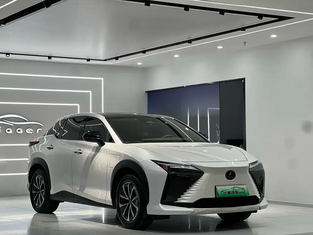Lexus RZ — фото 5