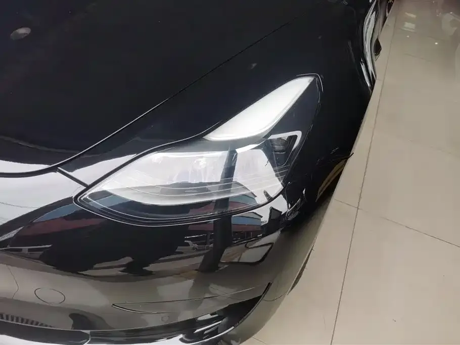Tesla Model 3 — фото 3