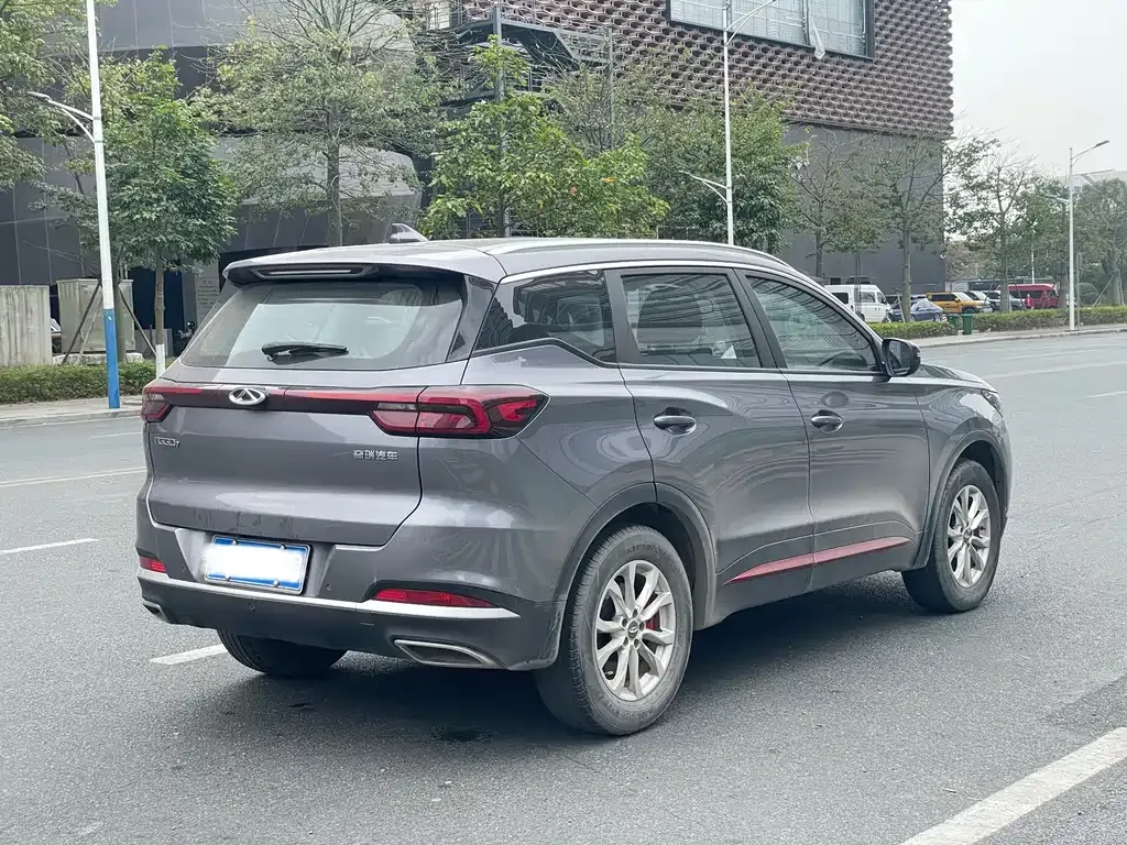 Chery Tiggo 7 — фото 8