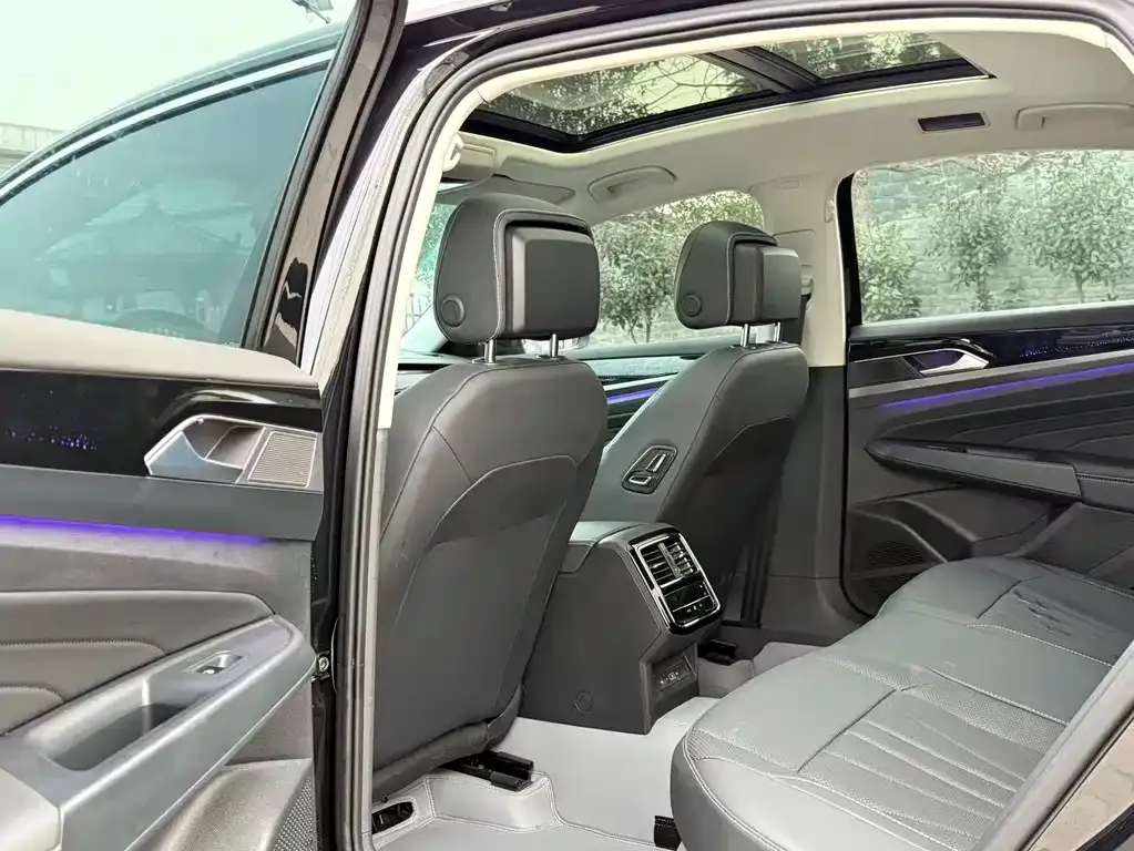 Volkswagen Passat — фото 7