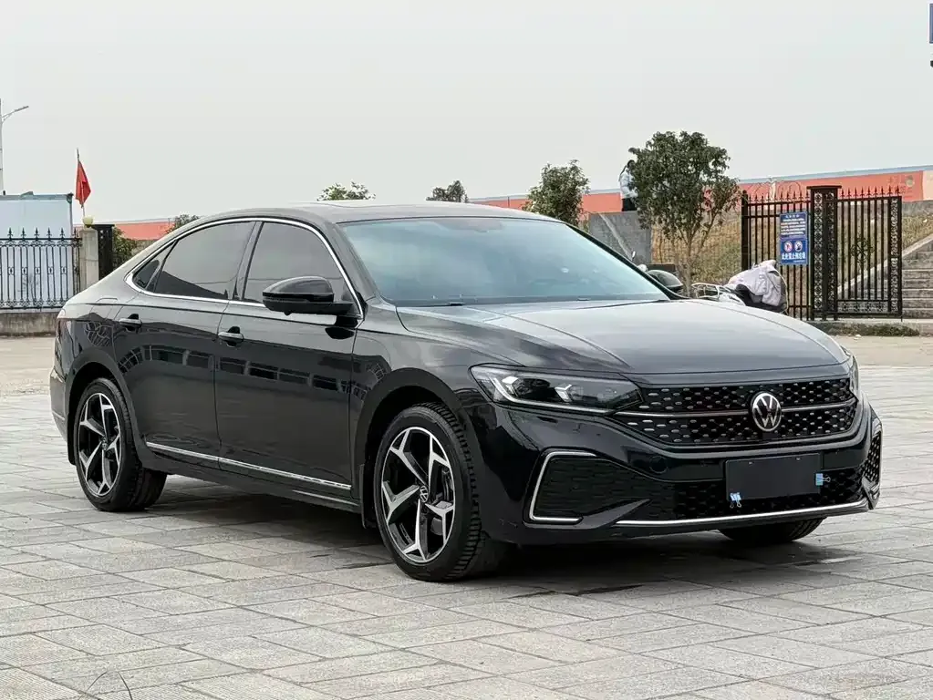 Volkswagen Passat — фото 9