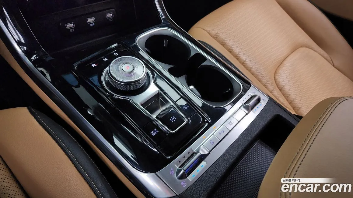 Kia Carnival — фото 10