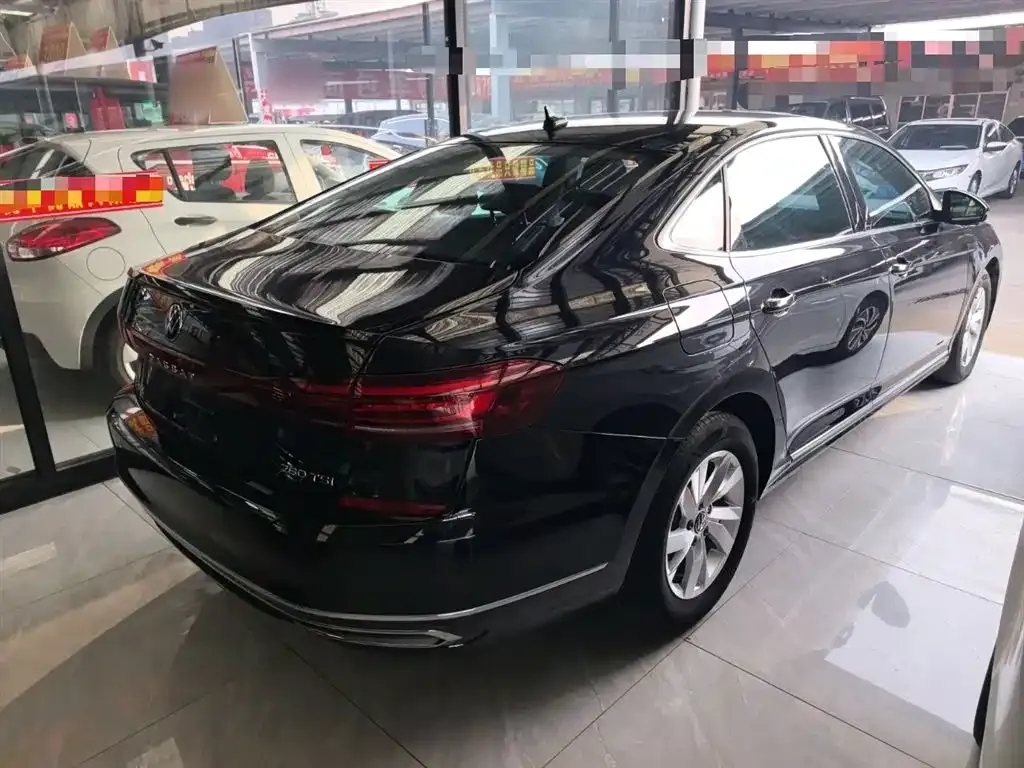 Volkswagen Passat — фото 10