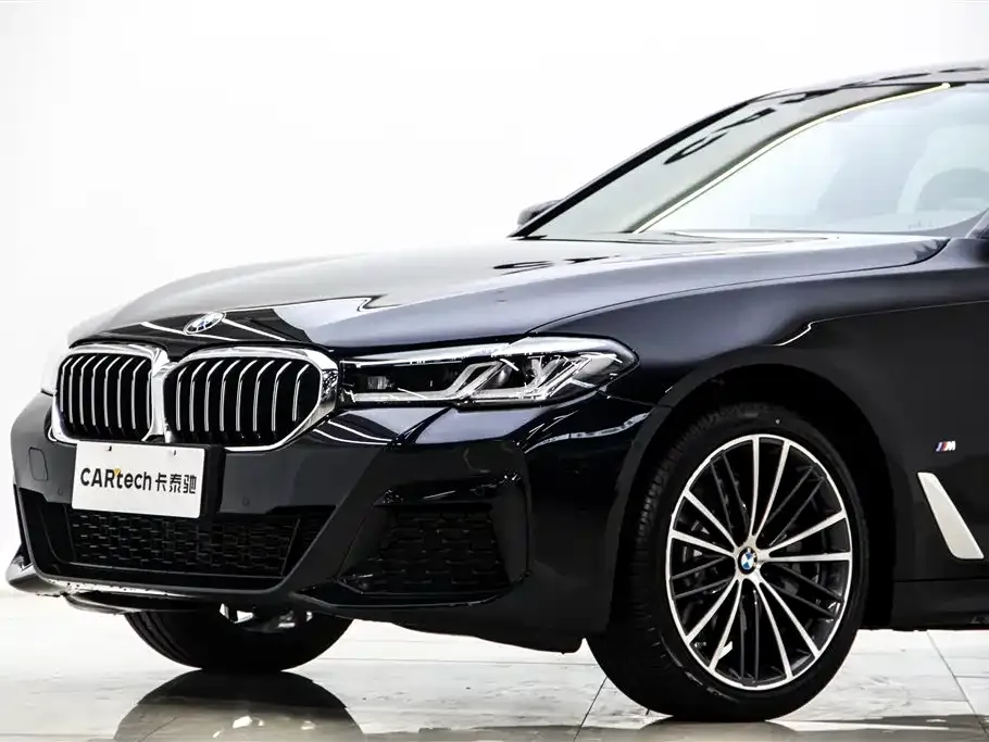 BMW 5 Series — фото 10