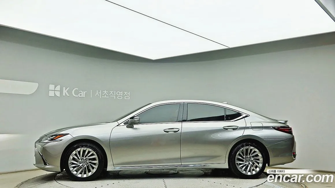 Lexus ES — фото 6