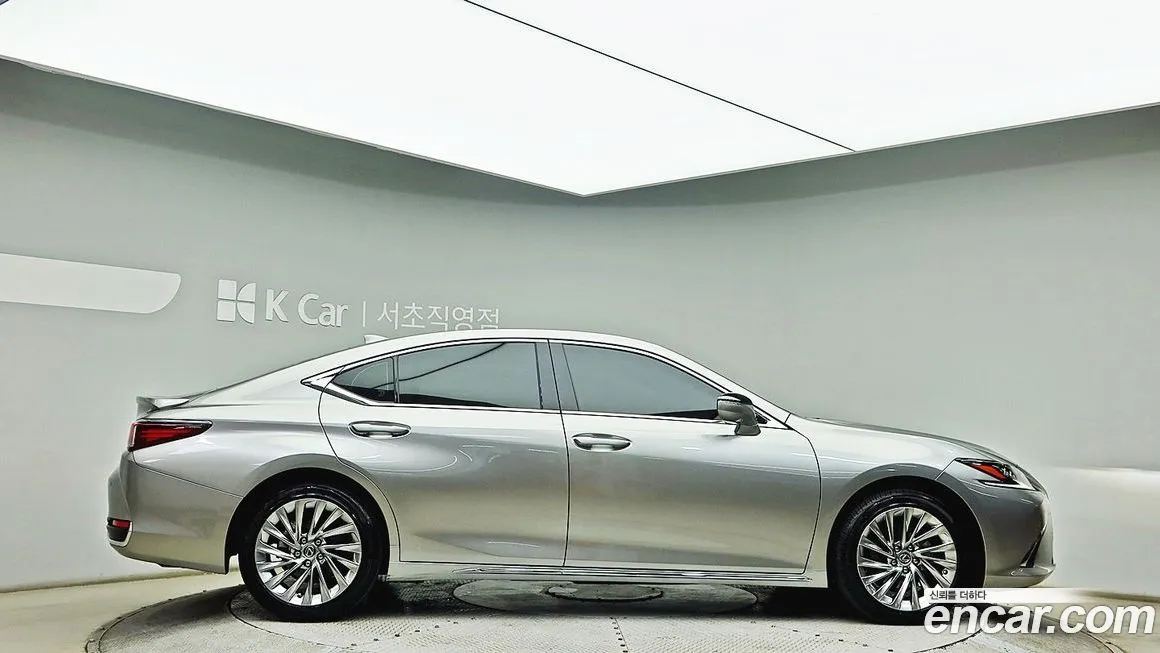 Lexus ES — фото 4