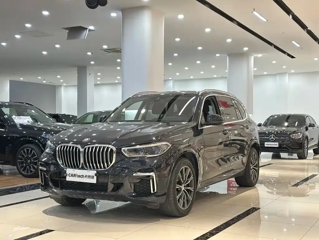 BMW X5 — фото 1