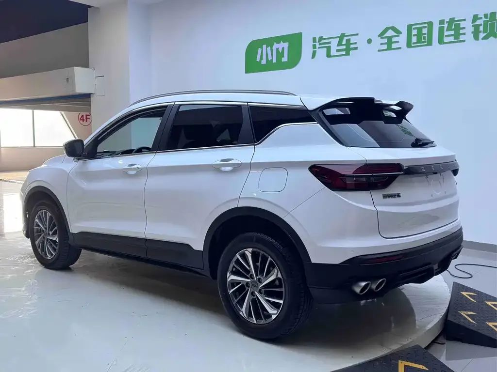 Geely Binyue — фото 10