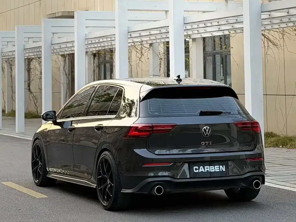 Volkswagen Golf GTI — фото 5
