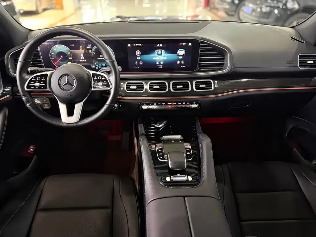 Mercedes-Benz GLS — фото 6