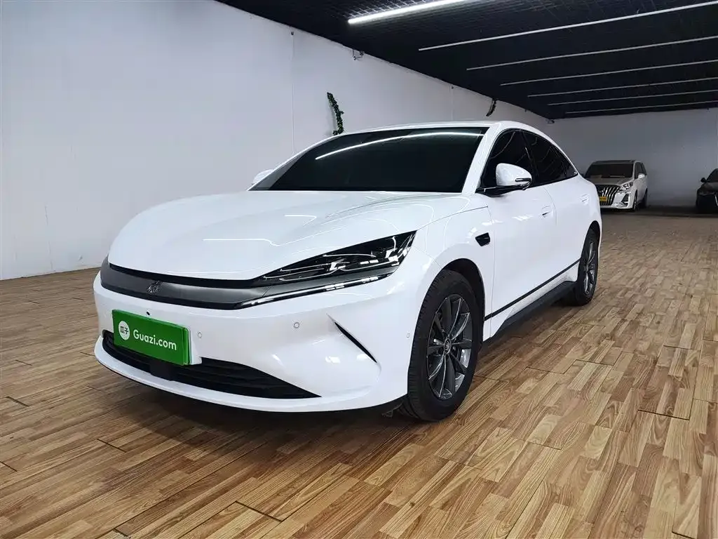 BYD Qin L — фото 1