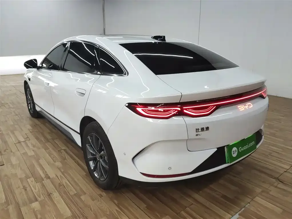 BYD Qin L — фото 8