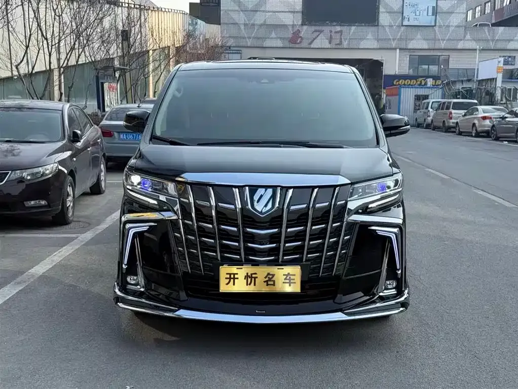 Toyota Vellfire — фото 10