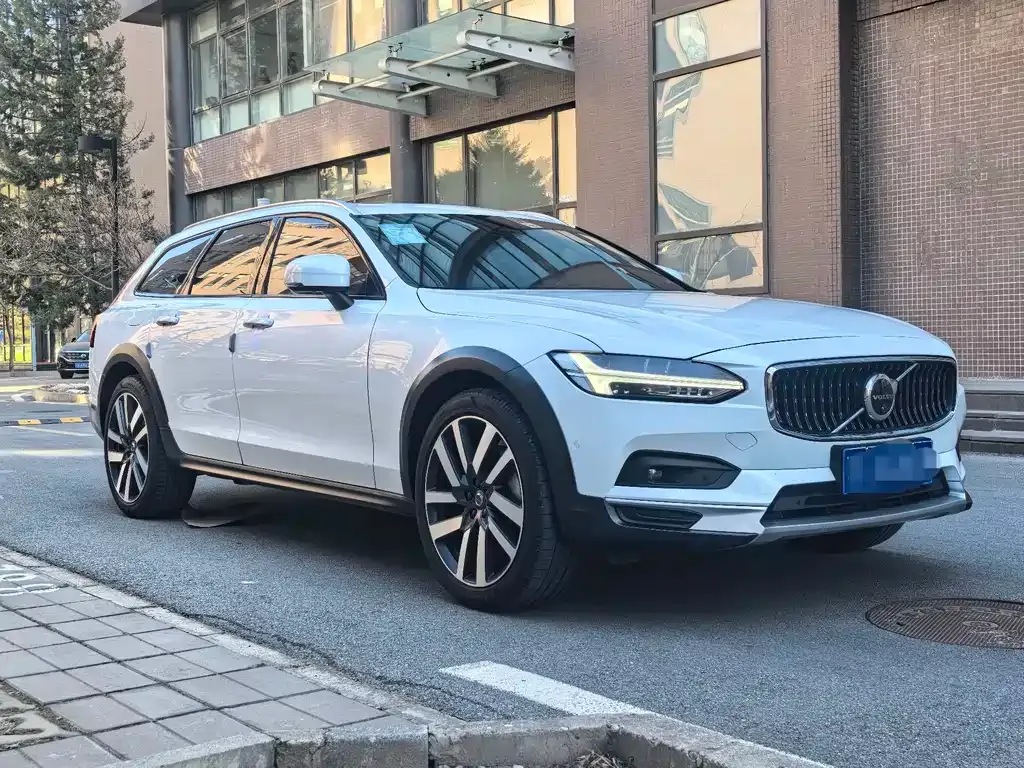 Volvo V90 — фото 8