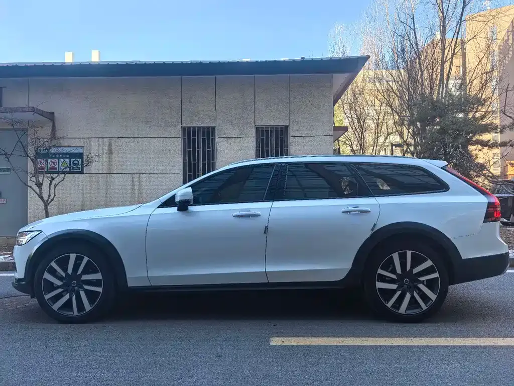 Volvo V90 — фото 4
