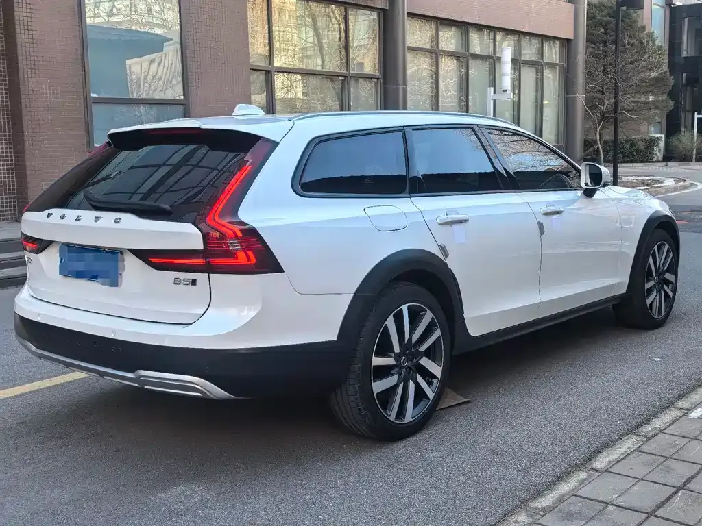 Volvo V90 — фото 6