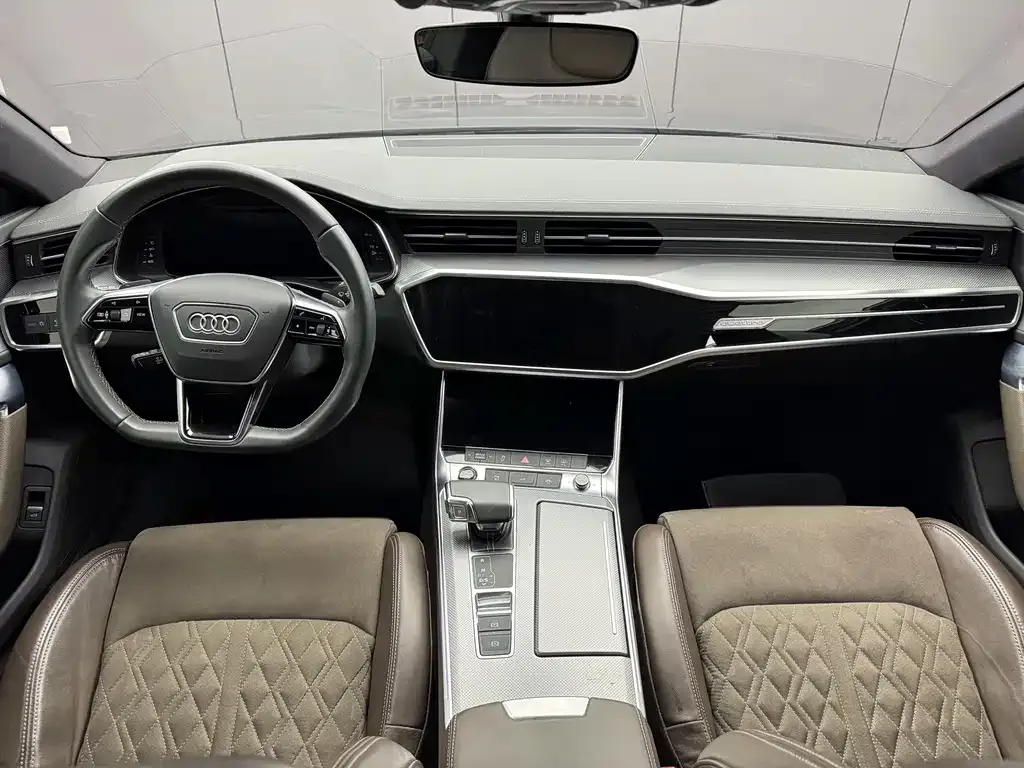 Audi A7L — фото 9