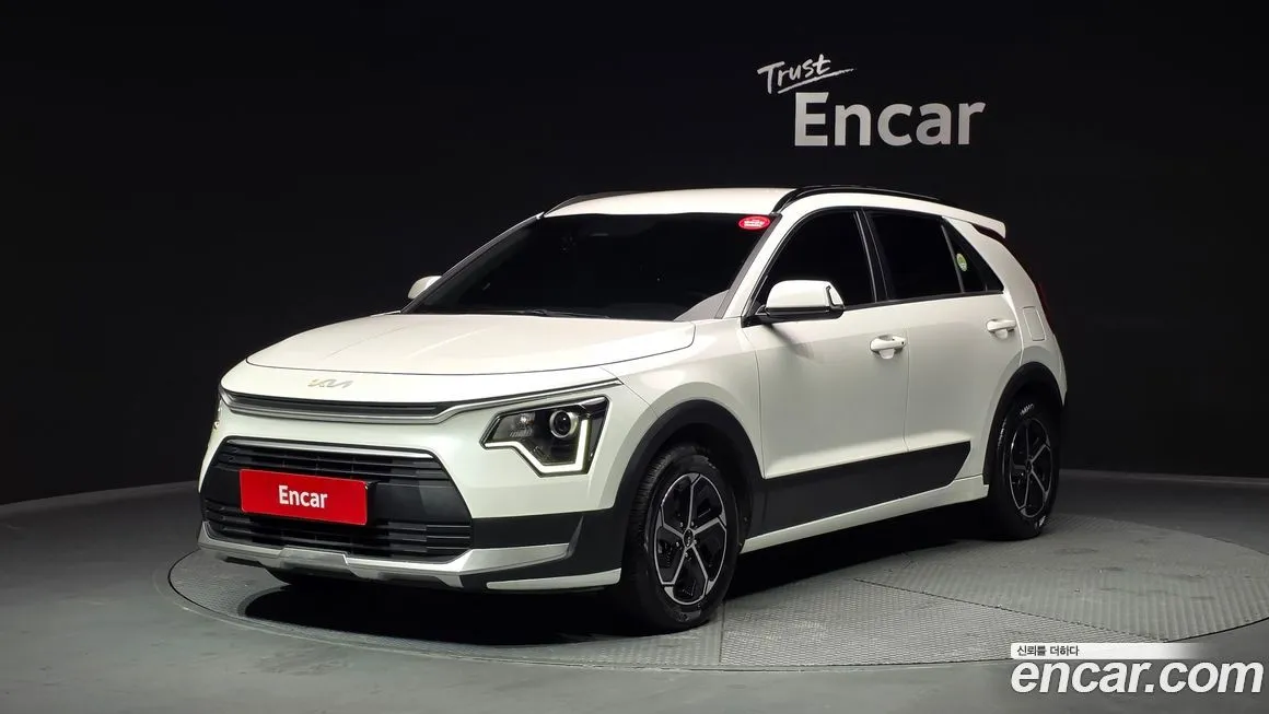 Kia Niro — фото 1