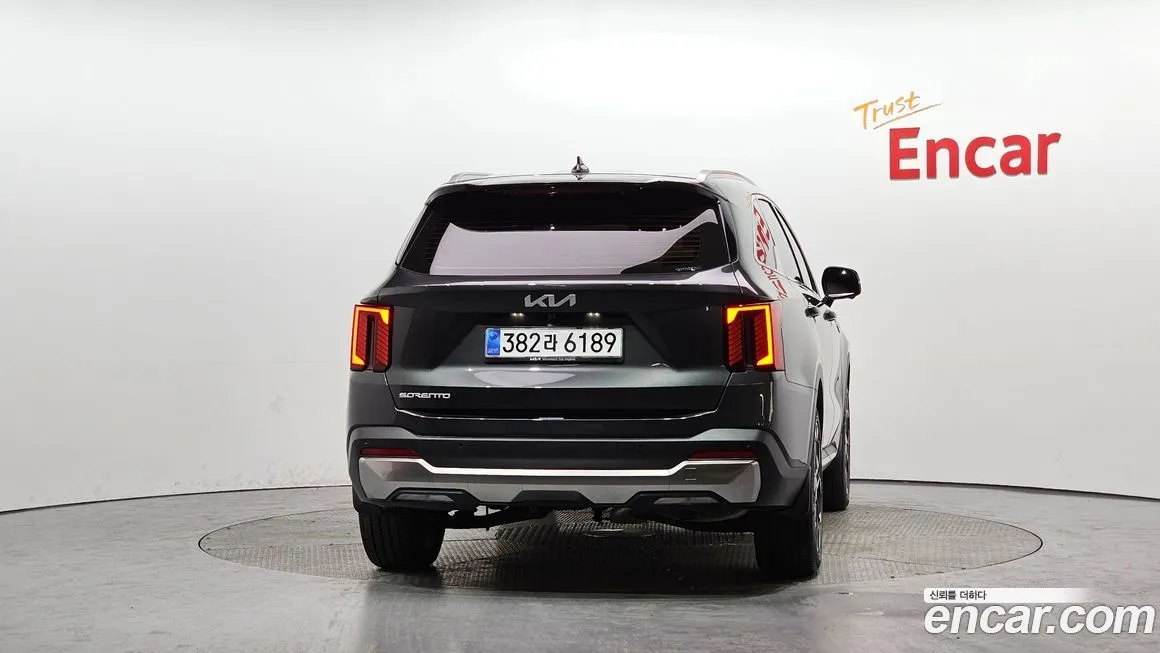 Kia Sorento — фото 5