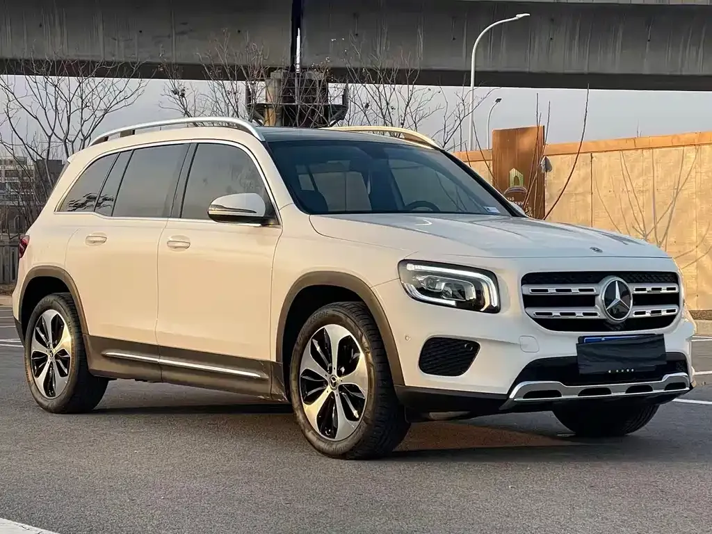 Mercedes-Benz GLB — фото 2