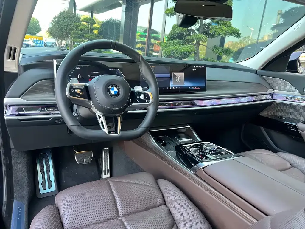 BMW 7 Series — фото 4
