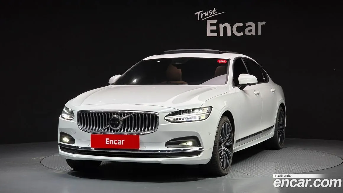 Volvo S90 — фото 1