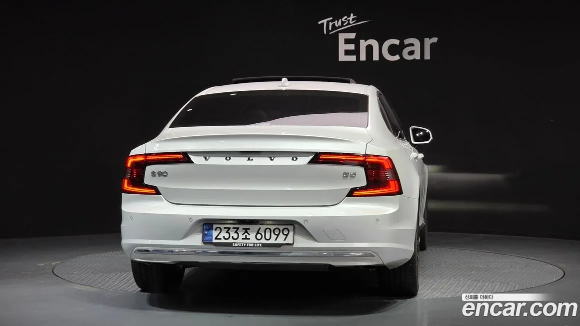 Volvo S90 — фото 3