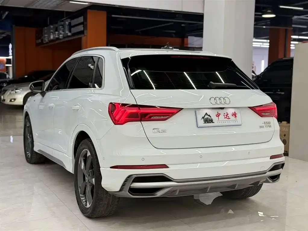 Audi Q3 — фото 5