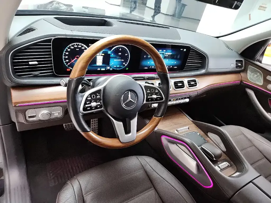 Mercedes-Benz GLS — фото 3